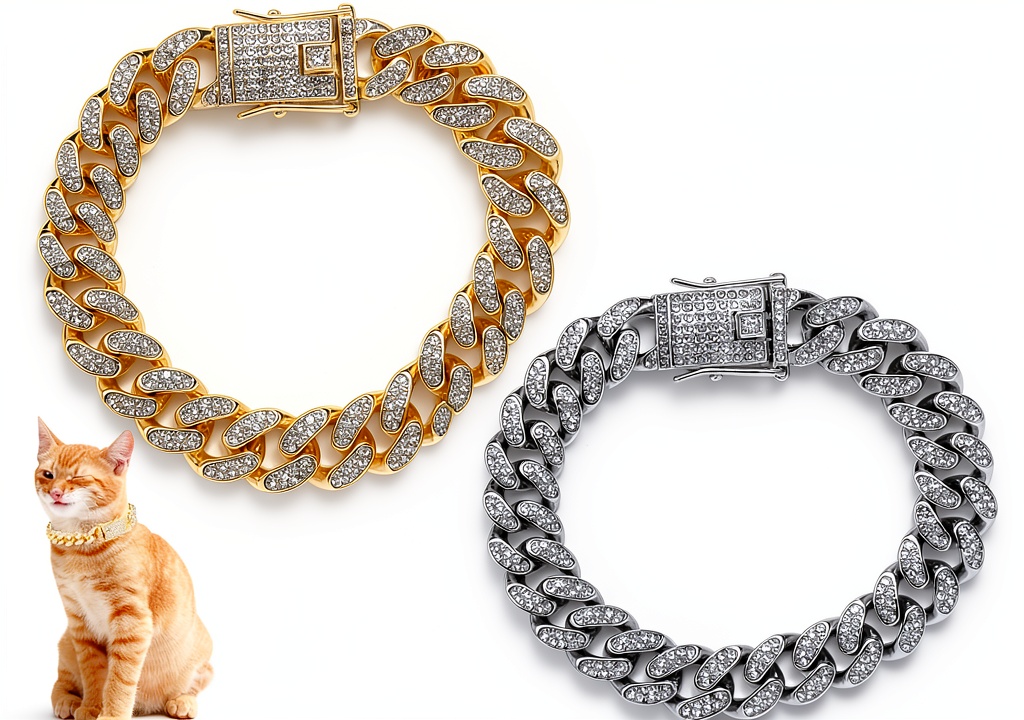 'DKJEkdje cat collar with Cuban link and rhinestones on a cat'